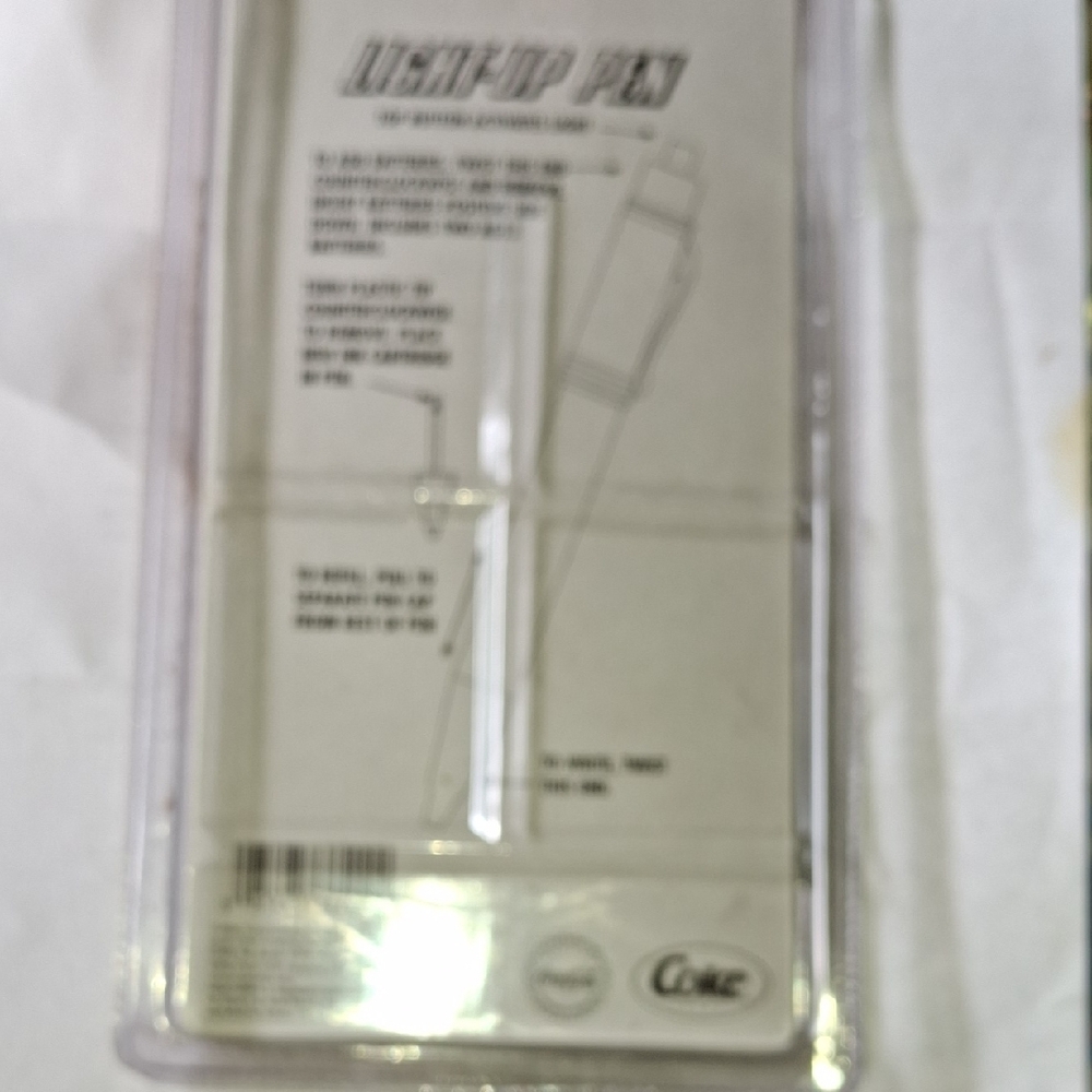 Coca Cola Red Phone Stand Accessory - Picture 3 of 4